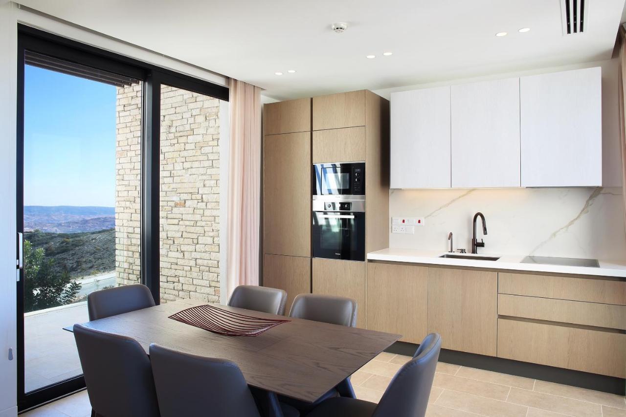 Minthis Resort Tsadha 외부 사진 The kitchen