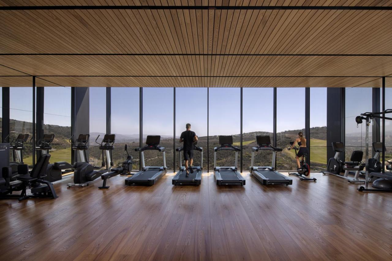 Minthis Resort Tsadha 외부 사진 The gym at the hotel