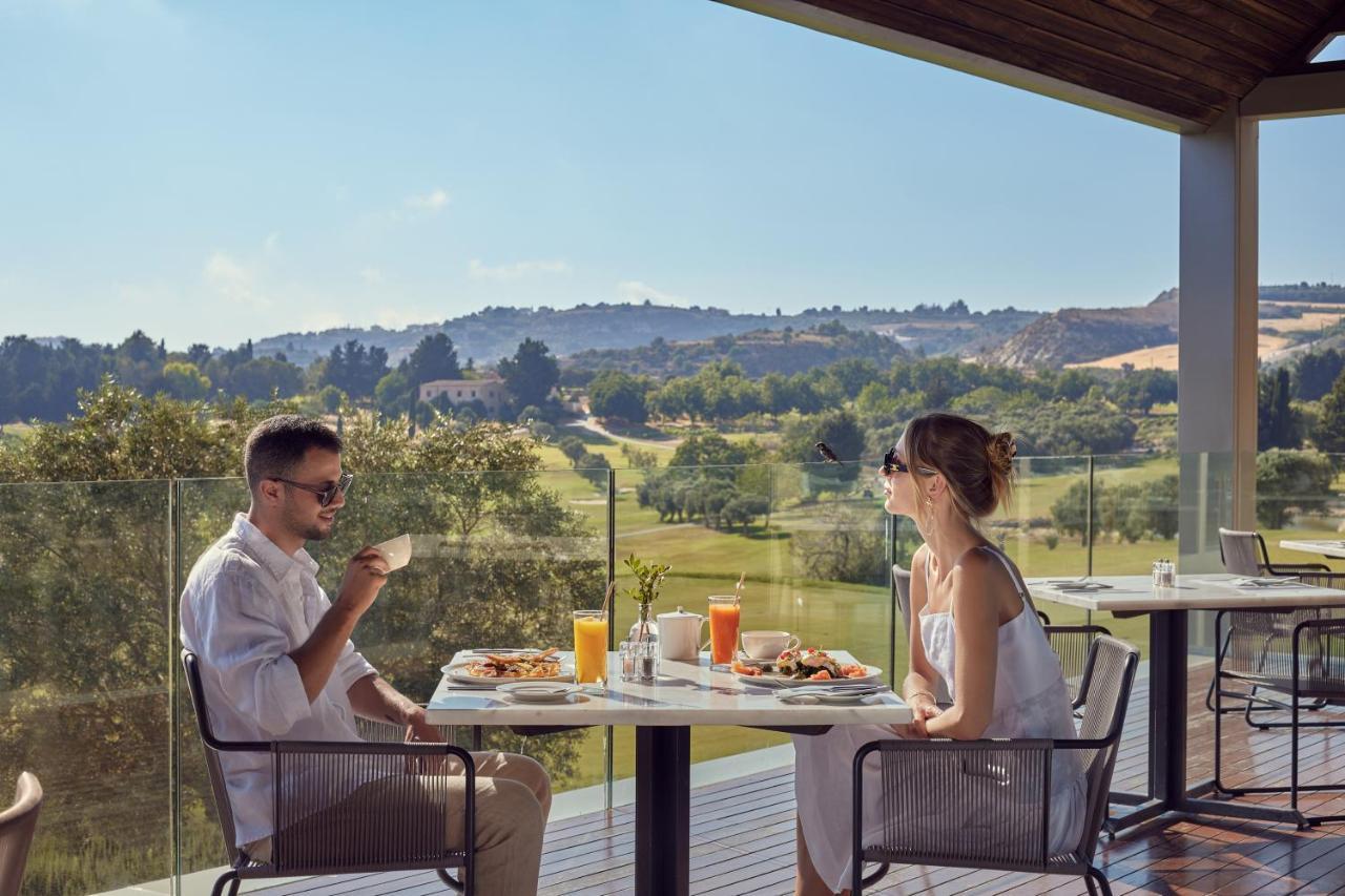 Minthis Resort Tsadha 외부 사진 The View