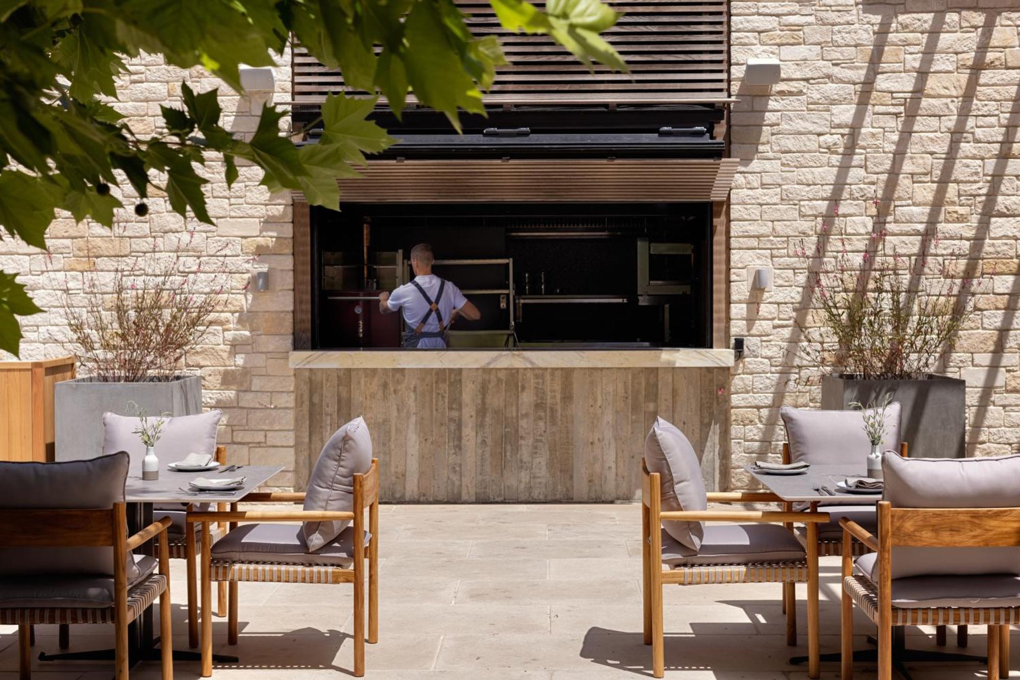 Minthis Resort Tsadha 외부 사진 The Pool Bar