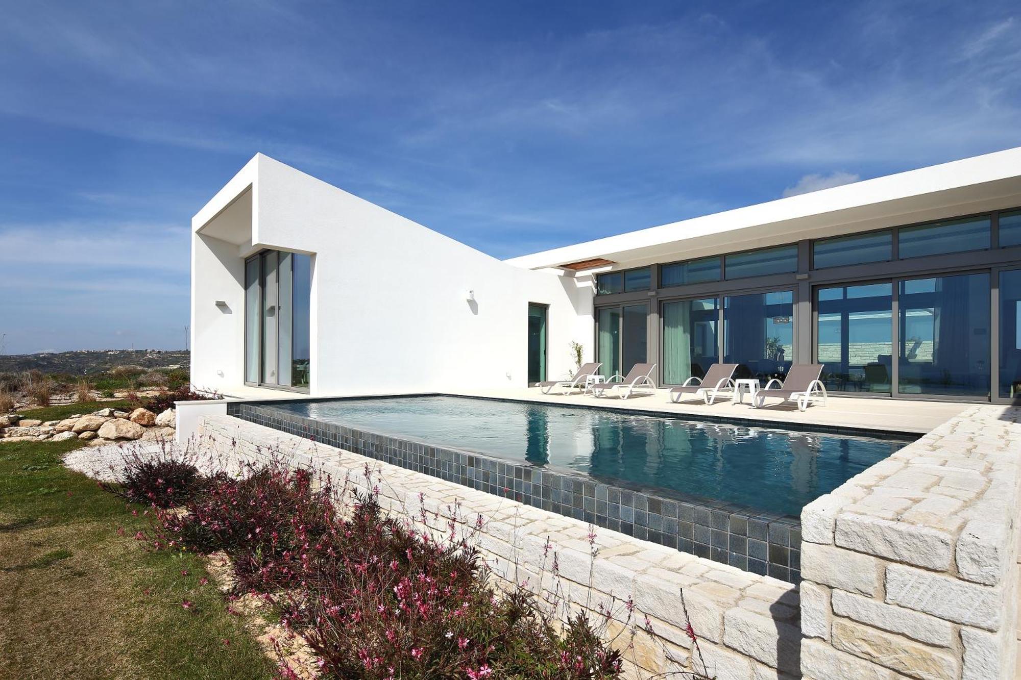 Minthis Resort Tsadha 외부 사진 Villa in Porto Covo, Portugal